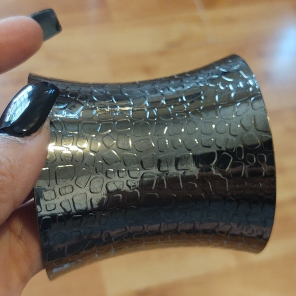 Cuffed bracelet - Picture 3 of 4